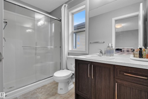 1748 27 Street, Edmonton, AB - Indoor Photo Showing Bathroom