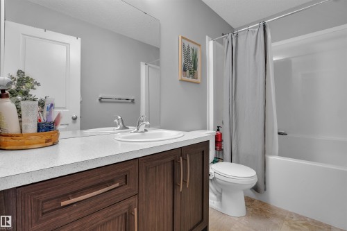 1748 27 Street, Edmonton, AB - Indoor Photo Showing Bathroom