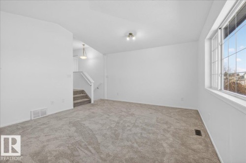 3323 26 Avenue, Edmonton, AB - Indoor Photo Showing Other Room