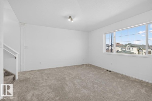 3323 26 Avenue, Edmonton, AB - Indoor Photo Showing Other Room