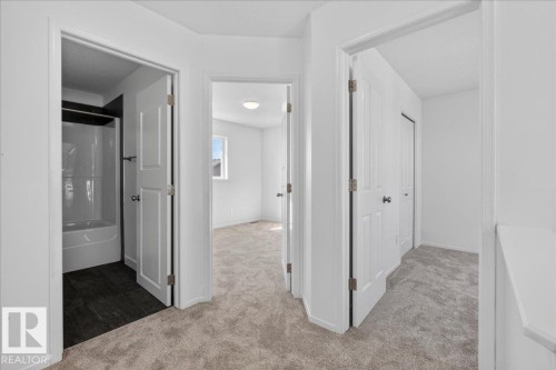 3323 26 Avenue, Edmonton, AB - Indoor Photo Showing Other Room