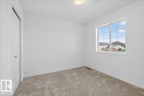 3323 26 Avenue, Edmonton, AB - Indoor Photo Showing Other Room