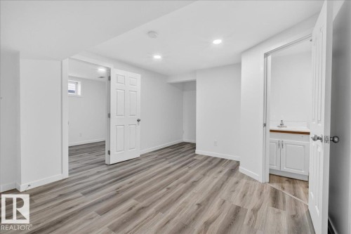 3323 26 Avenue, Edmonton, AB - Indoor