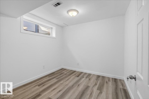 3323 26 Avenue, Edmonton, AB - Indoor Photo Showing Other Room