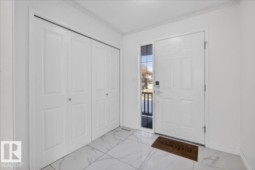 3323 26 Avenue, Edmonton, AB - Indoor Photo Showing Other Room