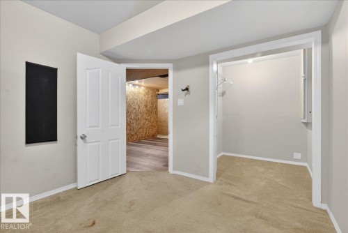 3323 26 Avenue, Edmonton, AB - Indoor Photo Showing Other Room