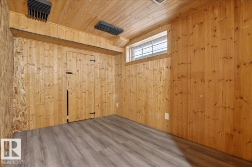 3323 26 Avenue, Edmonton, AB - Indoor