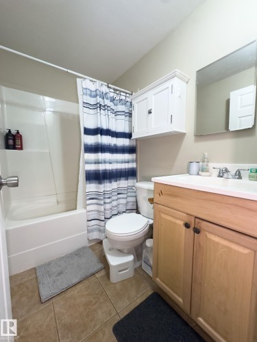 47 10909 106 Street, Edmonton, AB - Indoor Photo Showing Bathroom