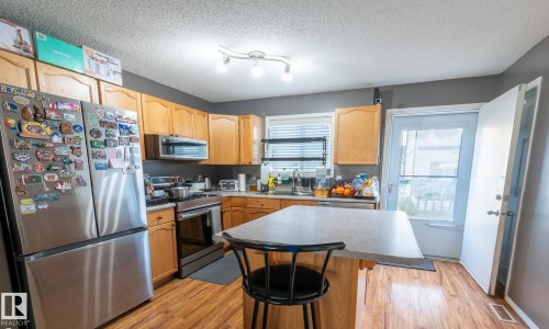 47 10909 106 Street, Edmonton, AB - Indoor Photo Showing Kitchen
