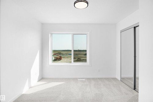 4 29 Airport Road, Edmonton, AB - Indoor Photo Showing Other Room