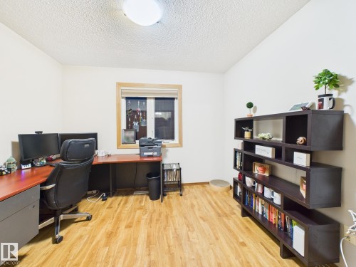 92 Dufferin Street, St. Albert, AB - Indoor Photo Showing Office