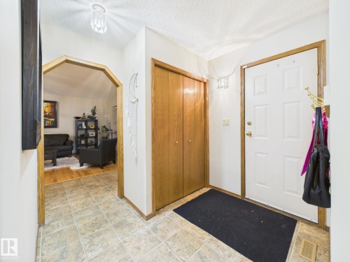 92 Dufferin Street, St. Albert, AB - Indoor Photo Showing Other Room