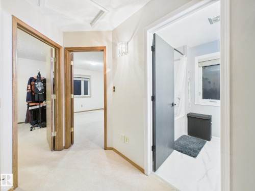 92 Dufferin Street, St. Albert, AB - Indoor Photo Showing Other Room