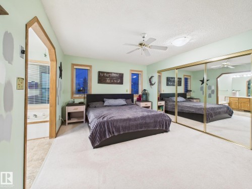 92 Dufferin Street, St. Albert, AB - Indoor Photo Showing Bedroom