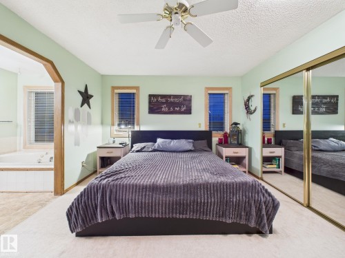 92 Dufferin Street, St. Albert, AB - Indoor Photo Showing Bedroom