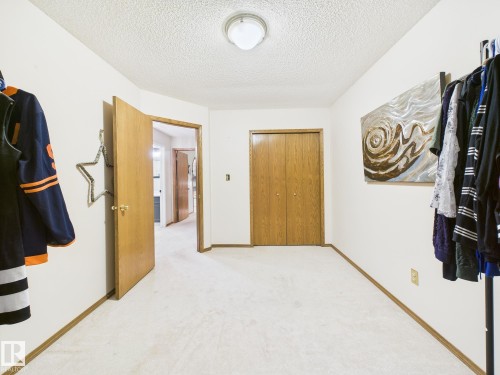 92 Dufferin Street, St. Albert, AB - Indoor Photo Showing Other Room