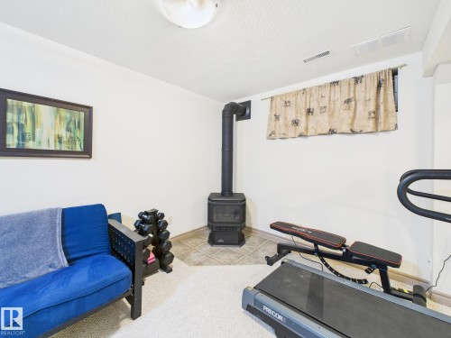 92 Dufferin Street, St. Albert, AB - Indoor