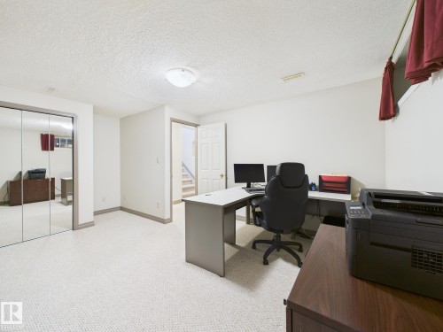 92 Dufferin Street, St. Albert, AB - Indoor Photo Showing Office