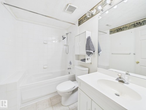 92 Dufferin Street, St. Albert, AB - Indoor Photo Showing Bathroom