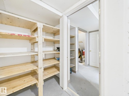 92 Dufferin Street, St. Albert, AB - Indoor