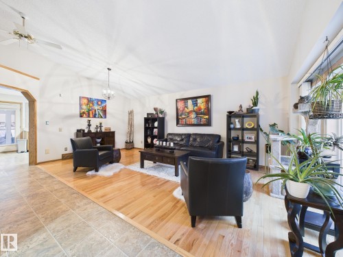 92 Dufferin Street, St. Albert, AB - Indoor