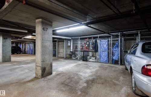 417 10717 83 Avenue, Edmonton, AB - Indoor Photo Showing Garage
