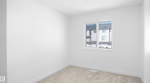 17514 5A Street, Edmonton, AB - Indoor Photo Showing Other Room