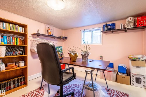 10532 157 Street, Edmonton, AB - Indoor Photo Showing Office