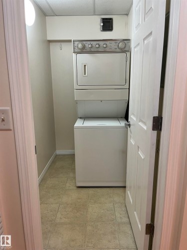 123 6315 135 Avenue, Edmonton, AB - Indoor Photo Showing Laundry Room