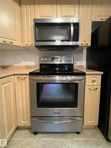 123 6315 135 Avenue, Edmonton, AB - Indoor Photo Showing Kitchen