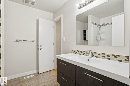 7 Gareth Place, St. Albert, AB - Indoor Photo Showing Bathroom