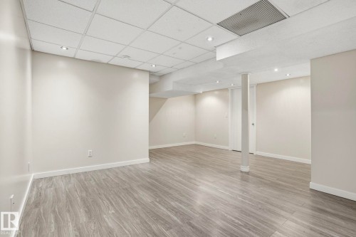 7 Gareth Place, St. Albert, AB - Indoor Photo Showing Other Room