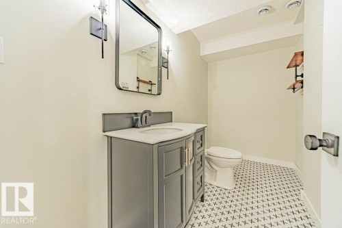 114 Radcliffe Wynd, Fort Saskatchewan, AB - Indoor Photo Showing Bathroom