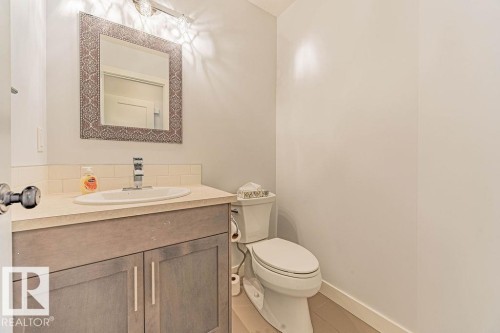 114 Radcliffe Wynd, Fort Saskatchewan, AB - Indoor Photo Showing Bathroom