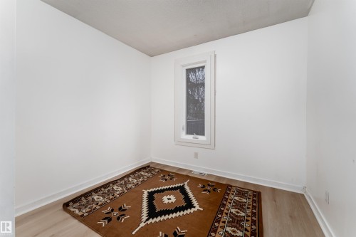 11817 44 Street, Edmonton, AB - Indoor Photo Showing Other Room