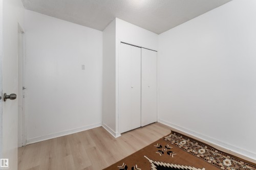 11817 44 Street, Edmonton, AB - Indoor Photo Showing Other Room