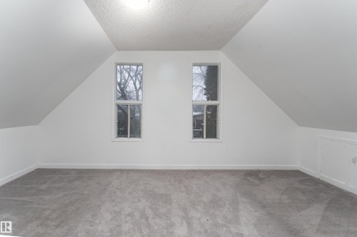 11817 44 Street, Edmonton, AB - Indoor Photo Showing Other Room