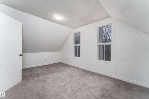 11817 44 Street, Edmonton, AB - Indoor Photo Showing Other Room