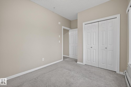 225 226 Macewan Road, Edmonton, AB - Indoor