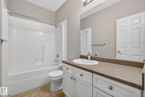 225 226 Macewan Road, Edmonton, AB - Indoor Photo Showing Bathroom