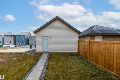 18955 29 Avenue, Edmonton, AB - Outdoor