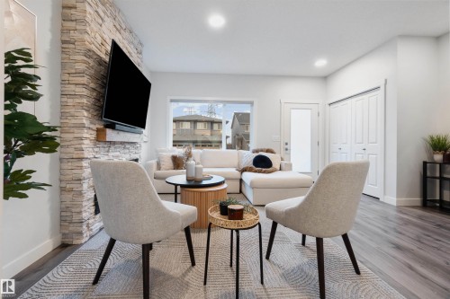 18955 29 Avenue, Edmonton, AB - Indoor Photo Showing Dining Room
