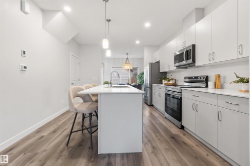 18955 29 Avenue, Edmonton, AB - Indoor Photo Showing Kitchen With Upgraded Kitchen