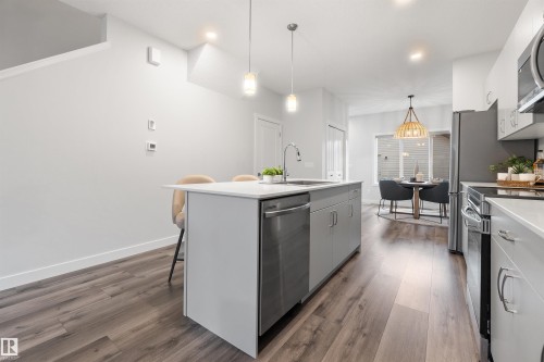 18955 29 Avenue, Edmonton, AB - Indoor Photo Showing Kitchen With Upgraded Kitchen