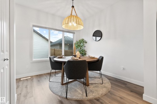 18955 29 Avenue, Edmonton, AB - Indoor Photo Showing Dining Room
