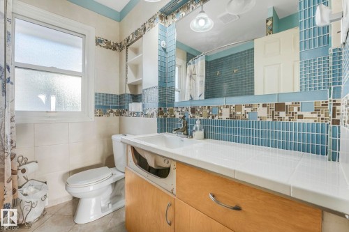 12904 119A Avenue, Edmonton, AB - Indoor Photo Showing Bathroom