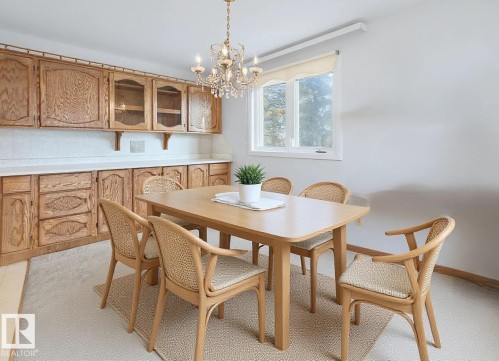 10512 54 Avenue, Edmonton, AB - Indoor Photo Showing Dining Room