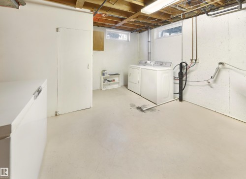 10512 54 Avenue, Edmonton, AB - Indoor Photo Showing Laundry Room