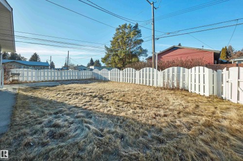 10512 54 Avenue, Edmonton, AB - Outdoor