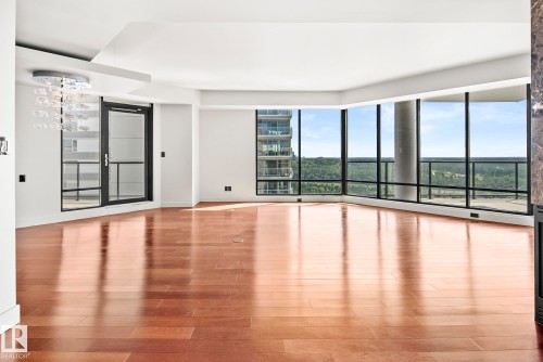 1200 11933 Jasper Avenue, Edmonton, AB - Indoor Photo Showing Other Room